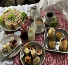 Load image into Gallery viewer, Doe Afternoon Tea