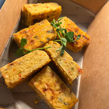 Load image into Gallery viewer, Sunblush Tomato, Olive And Vegan Cheese Polenta
